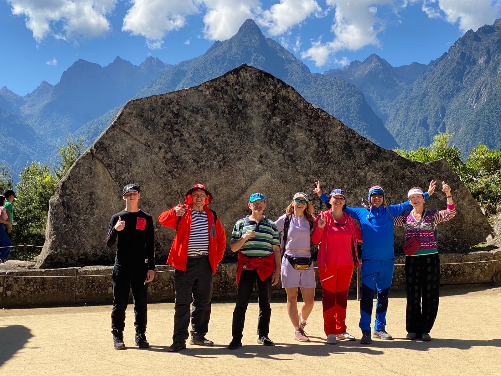 Grop Photo Machu Picchu